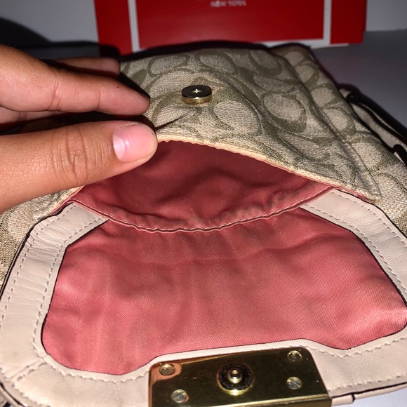 ❤️Coach Crossbody Purse❤️ - Picture 5 of 7